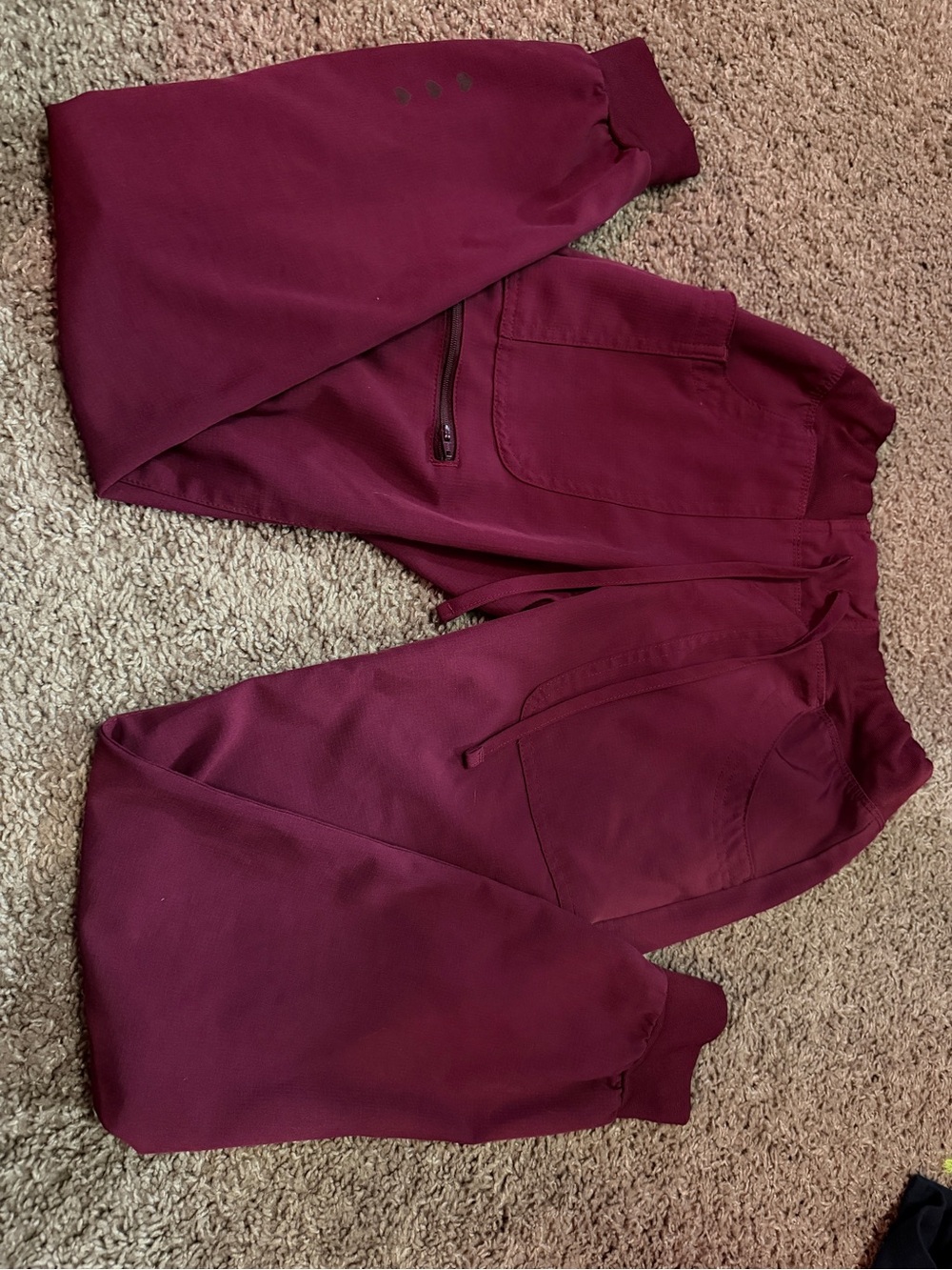 Women’s Burgundy Plum Scrub Jogger Pants Cargo Pockets XS